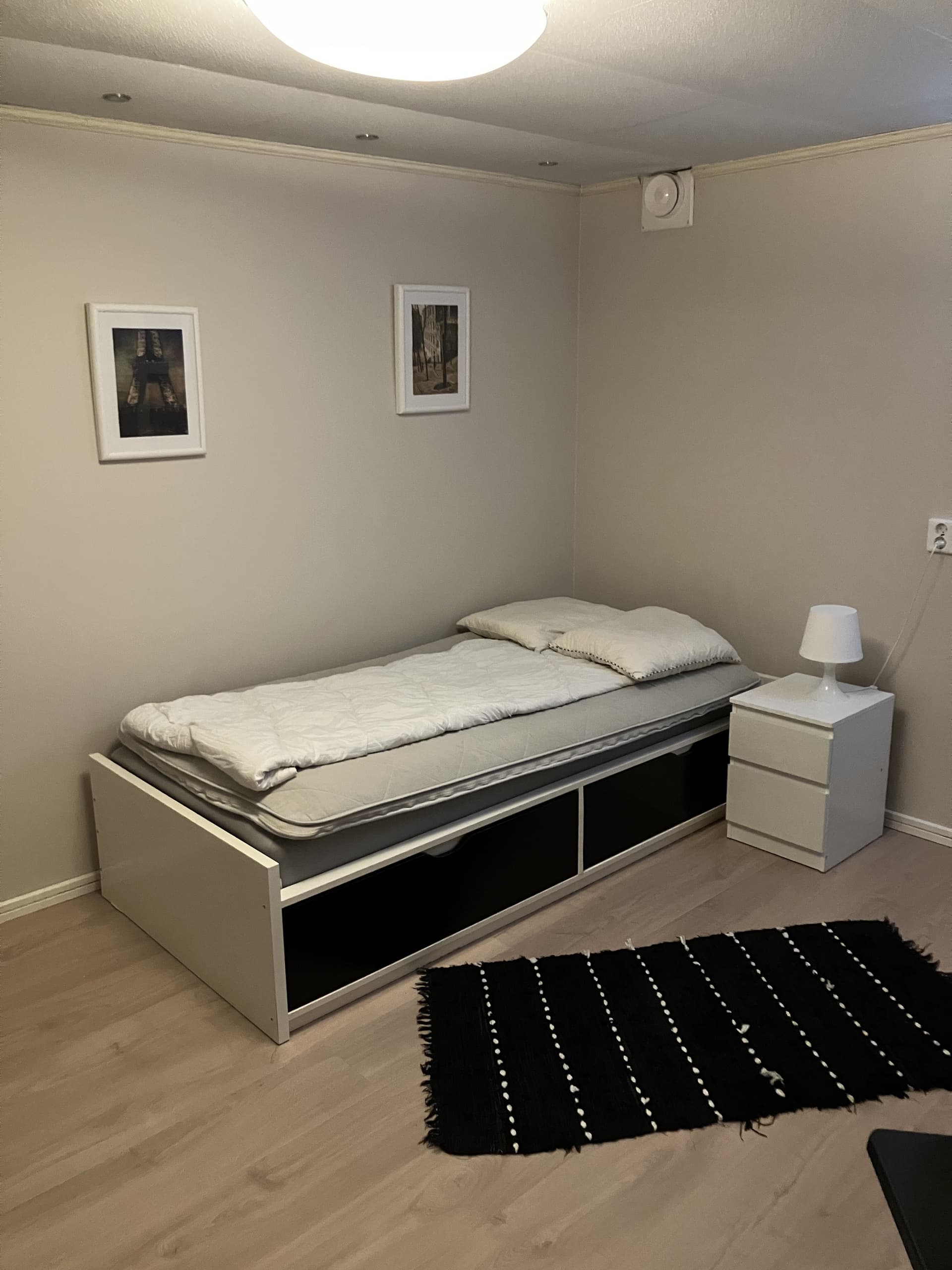 Karlbotrångsvägen i Kullavik