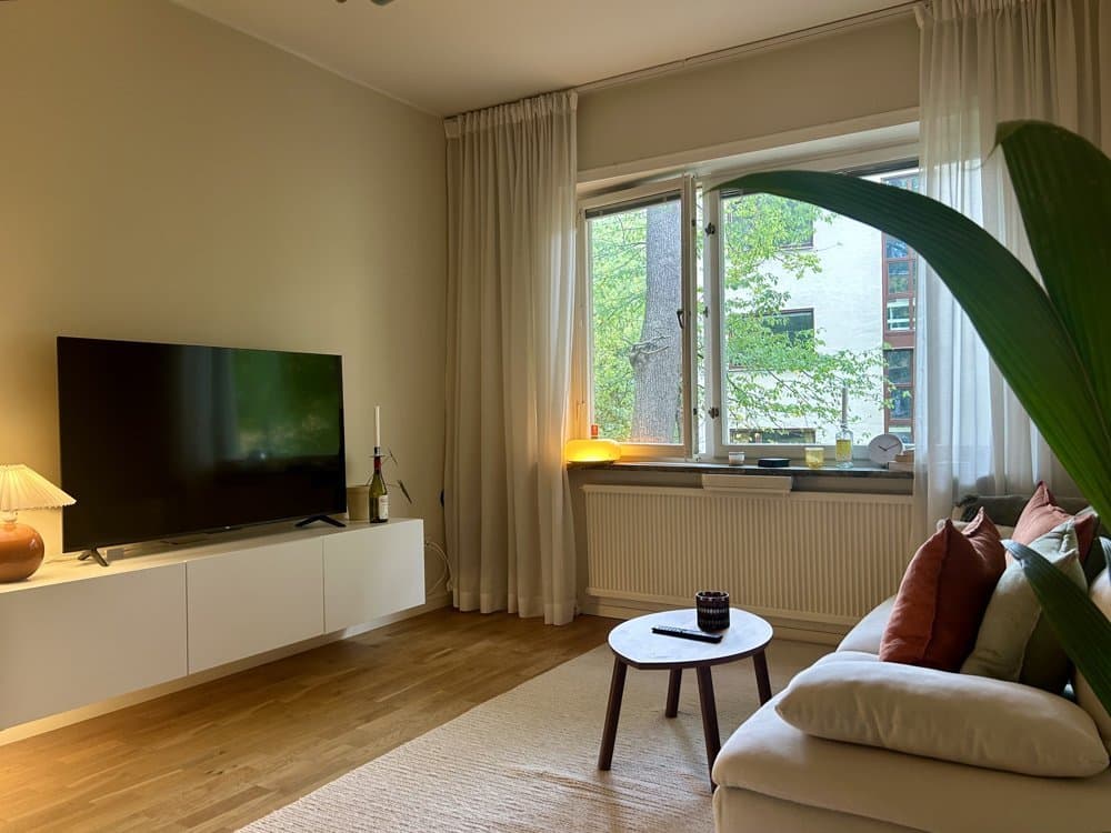 Minnebergsvägen i Bromma