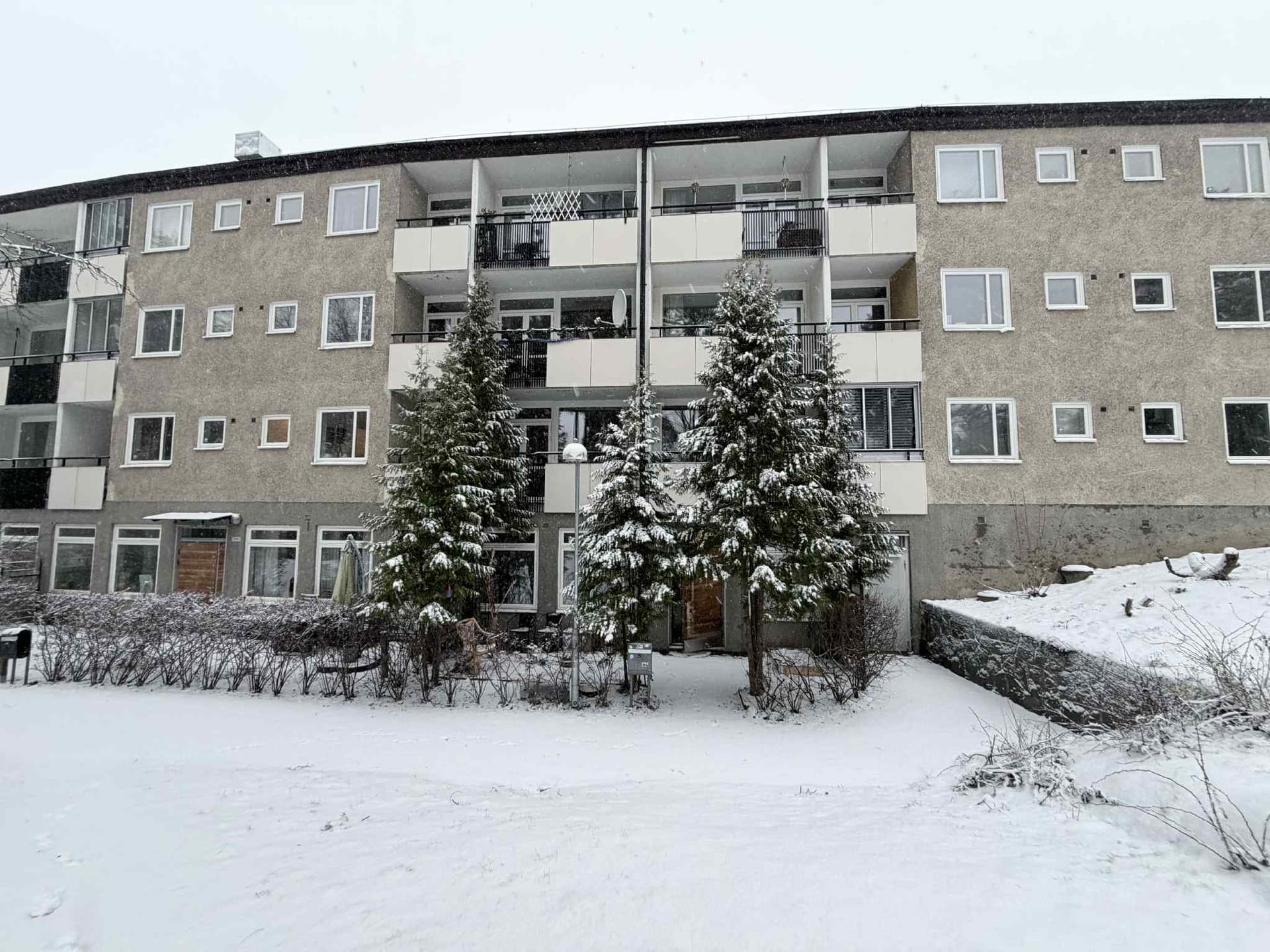 Friherregatan i Hässelby