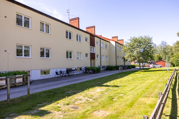 Furuvägen i Lyrestad