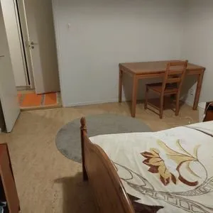 Kristinelundsvägen i Solna