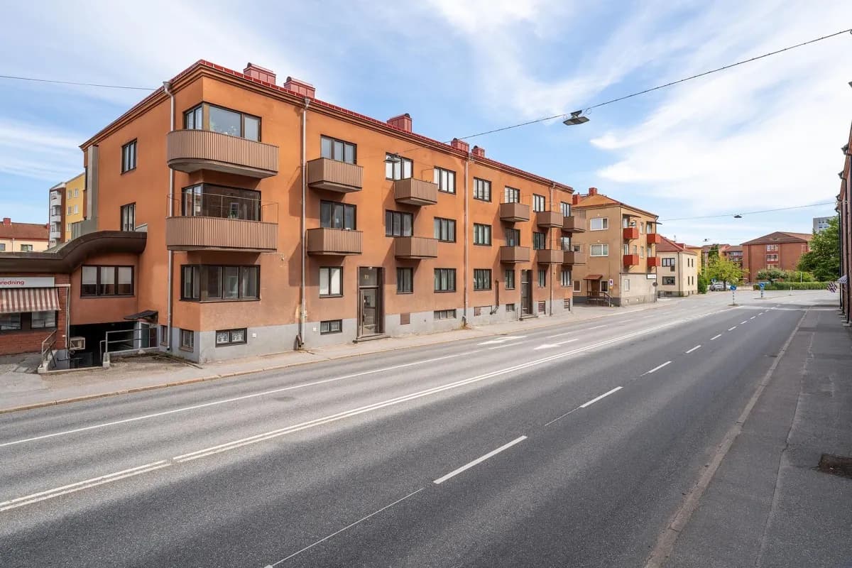 Västra Nobelgatan 20 i Örebro