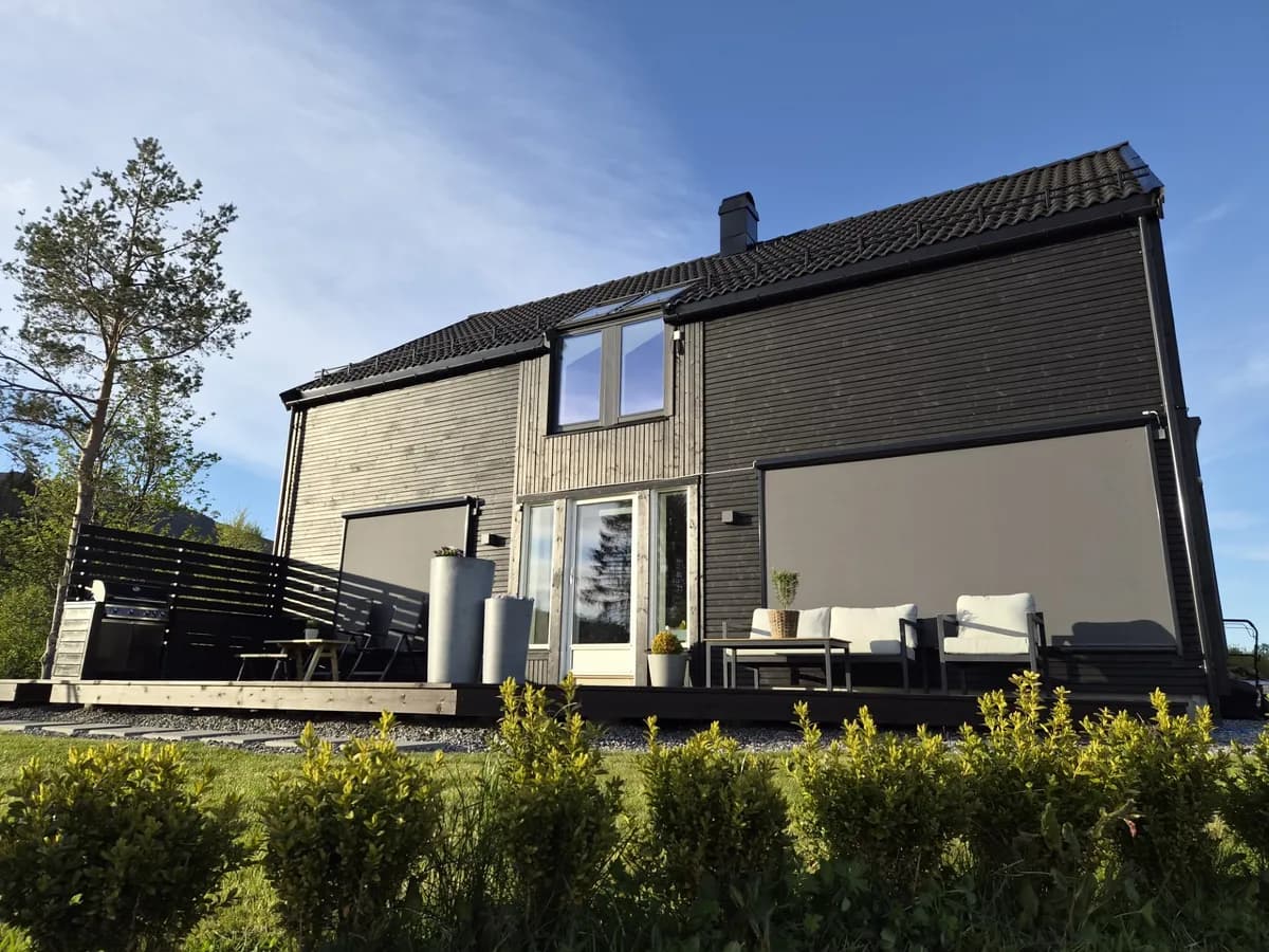 Eidssetervegen i Hjelset