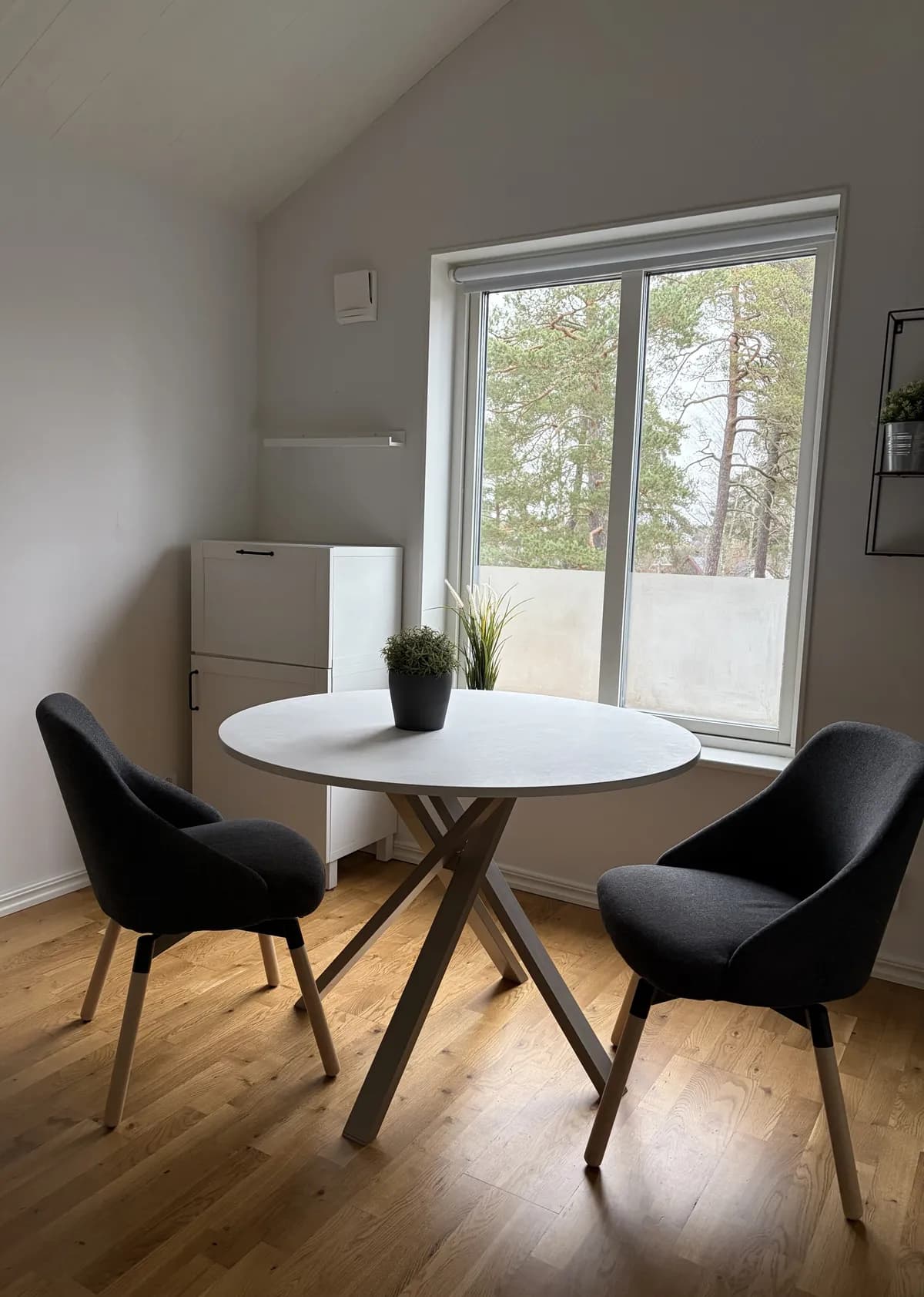 Backåsvägen i Länna