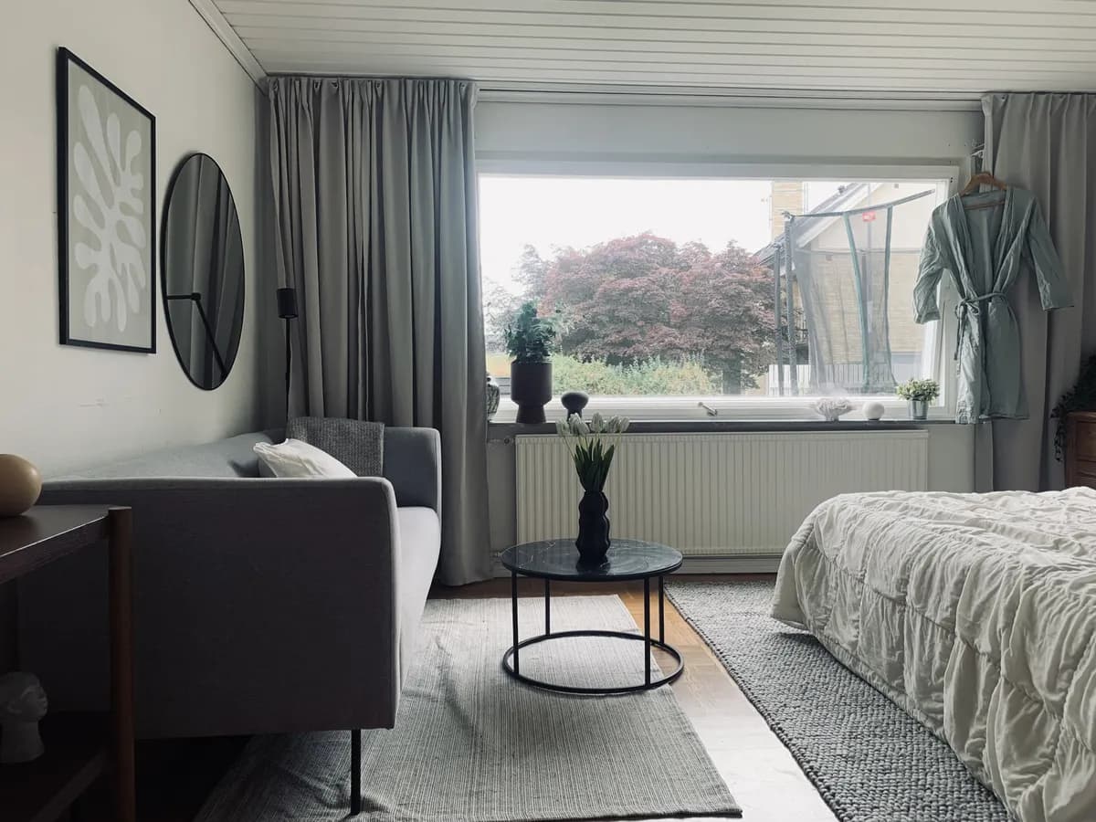Hässelby strandväg i Hässelby
