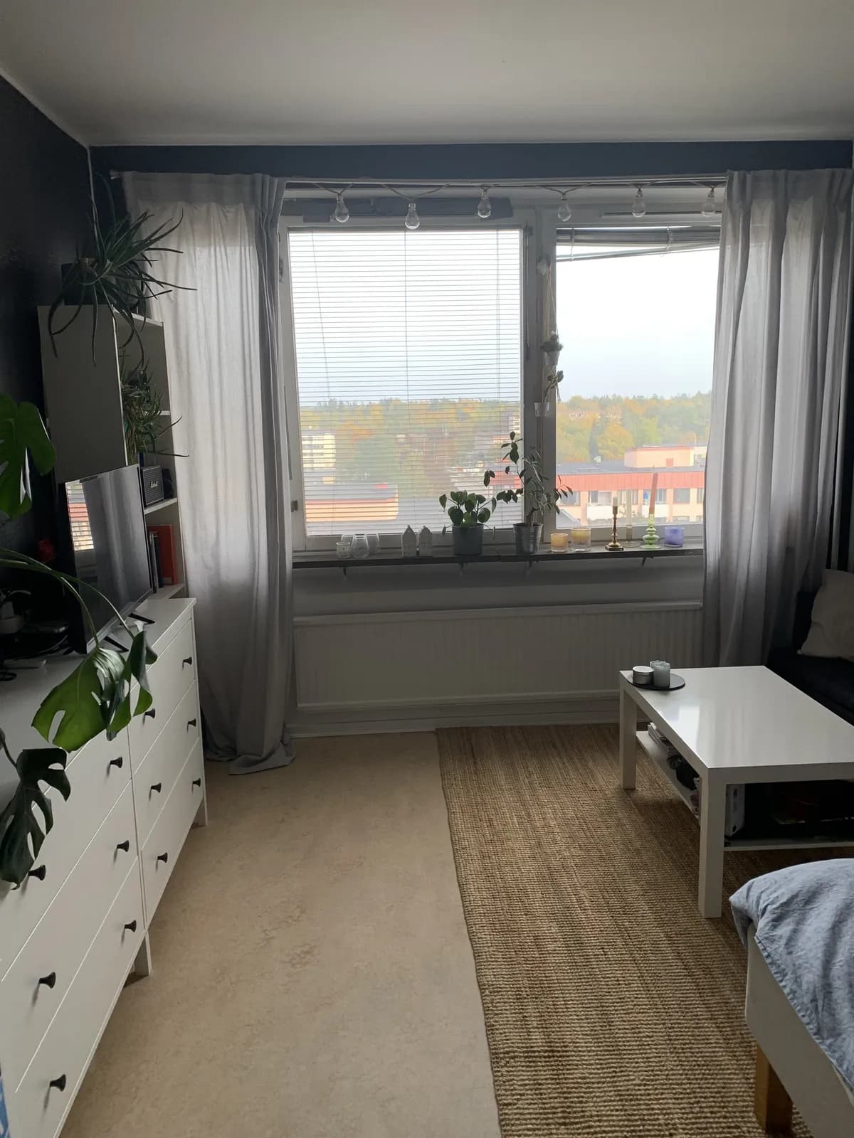 Vallhornsvägen i Skogås