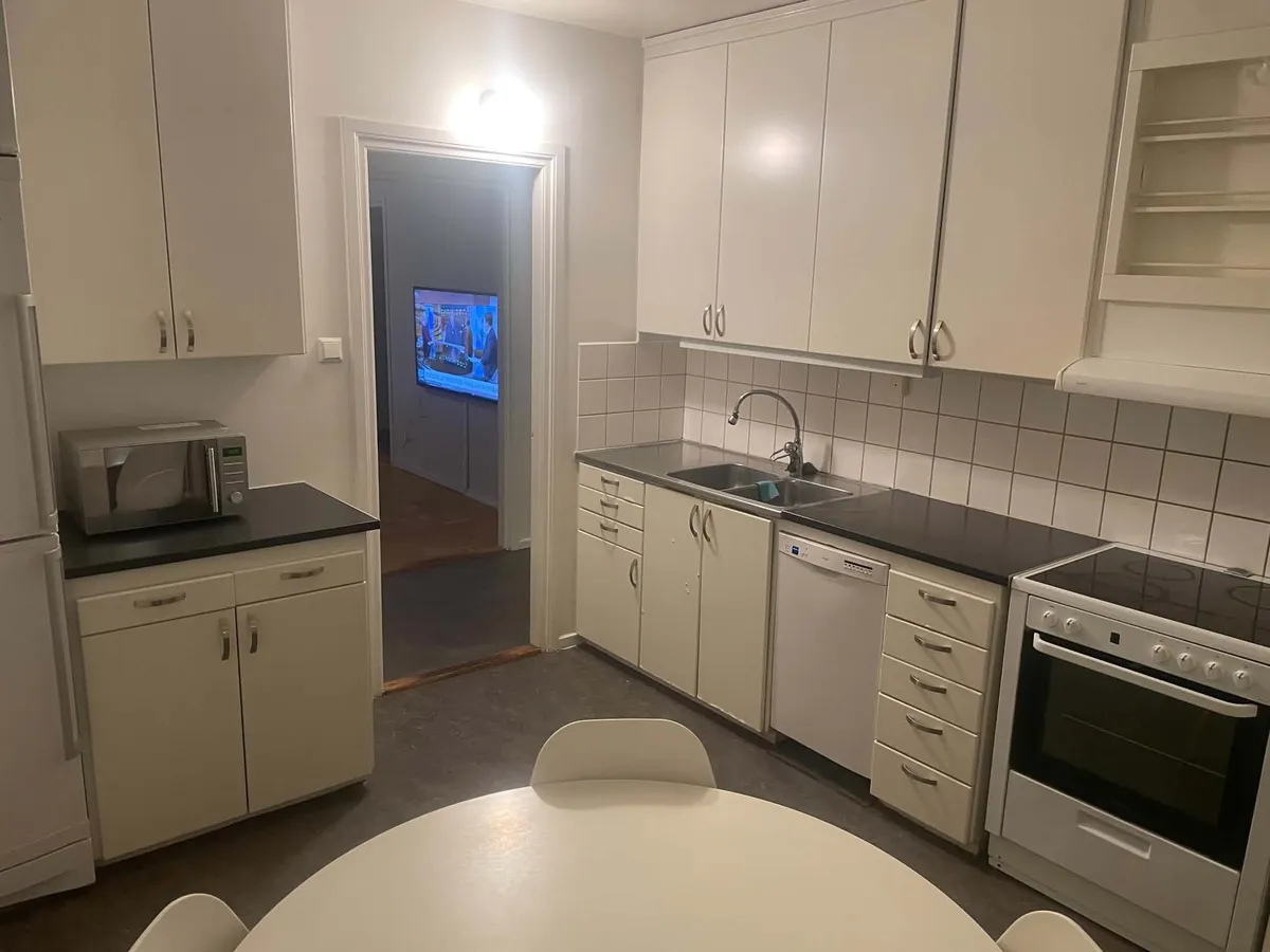 Vällingbyvägen i Vällingby