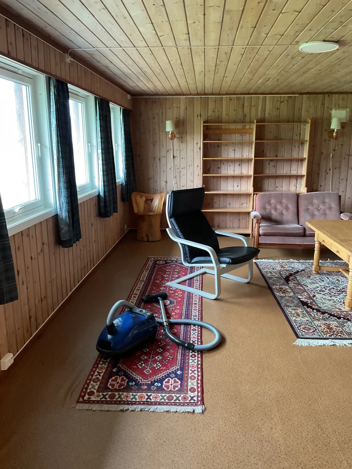 Hesbyvegen i Finnøy