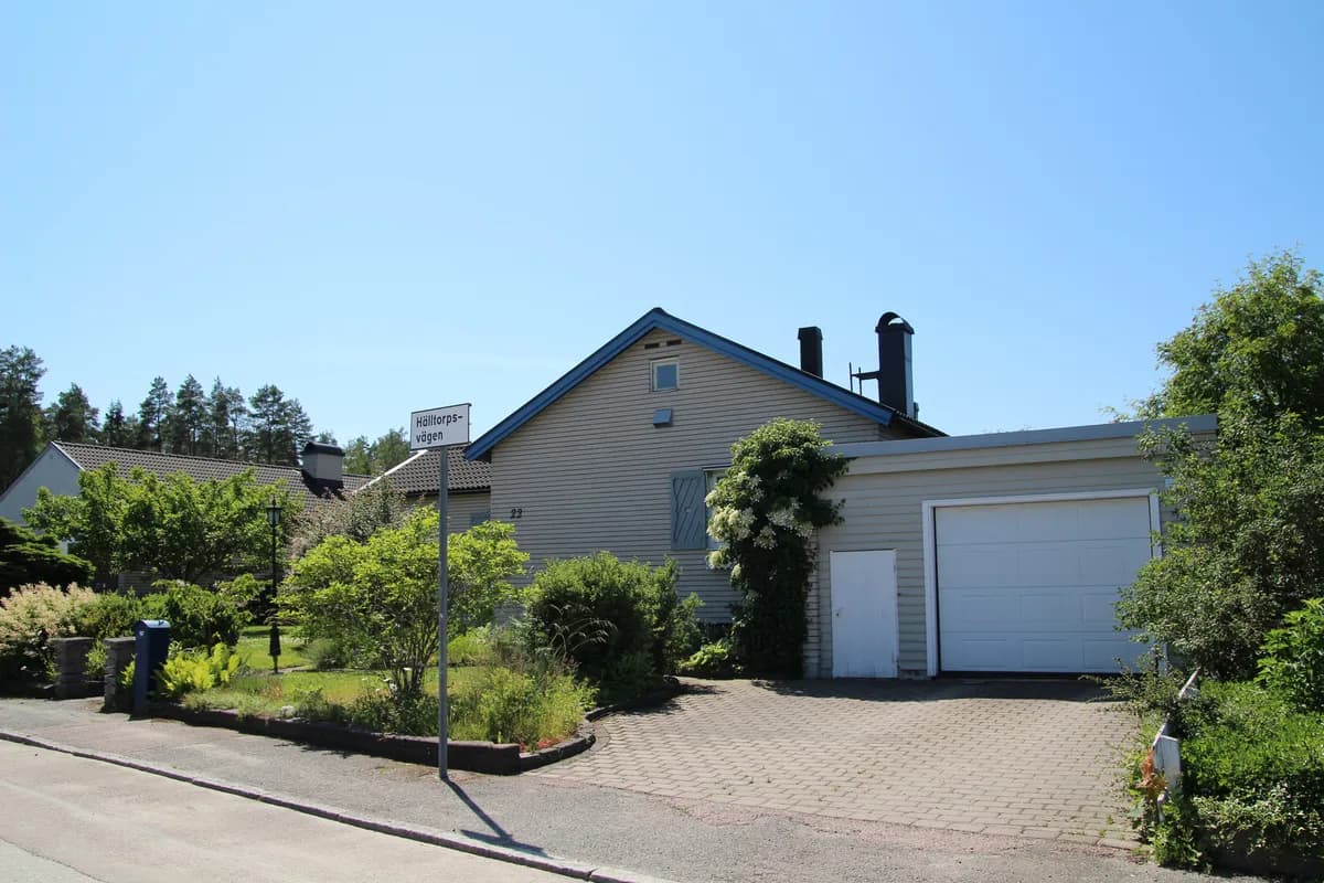 Hälltorpsvägen i Västerås