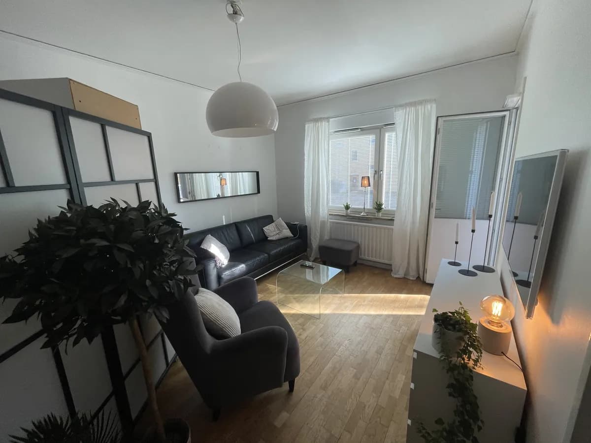 Kvarnbacksvägen i Bromma