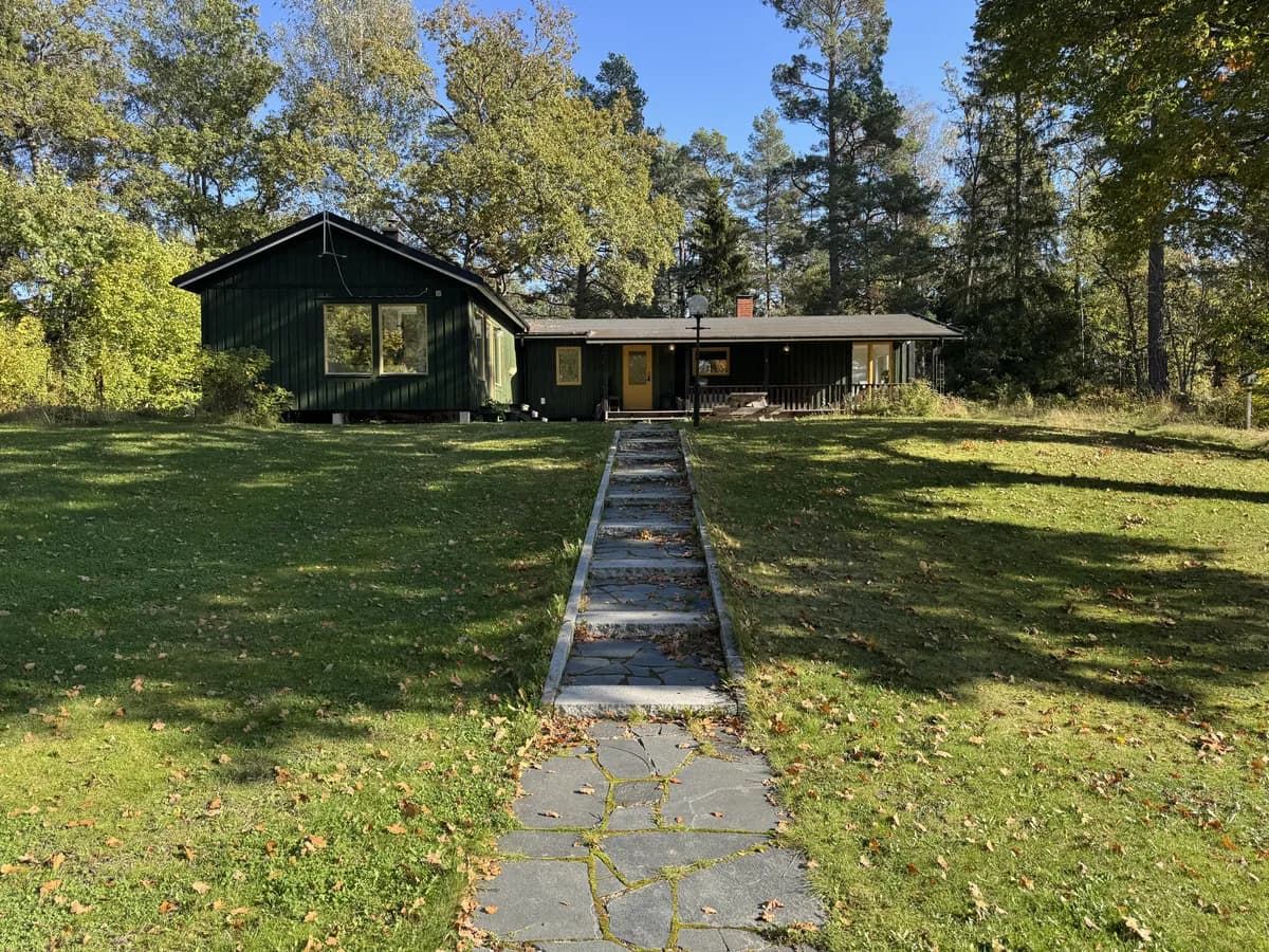 Sjöbergsvägen i Vallentuna