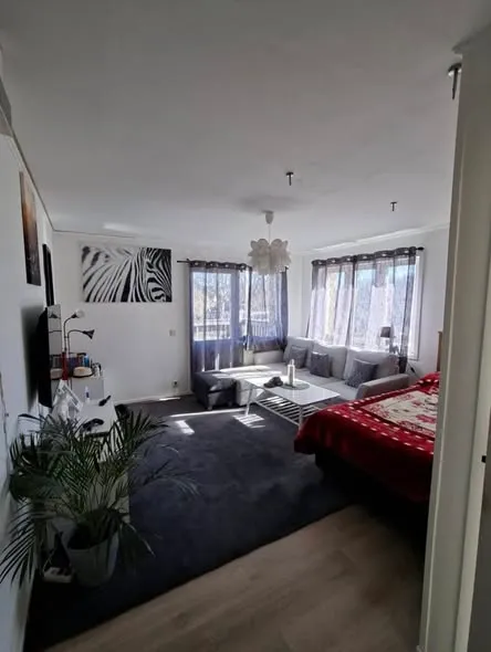 Västra Drottningvägen i Tidaholm